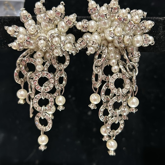 Exquisite Custom Made Bridal Earrings-Boutique - Picture 2 of 12